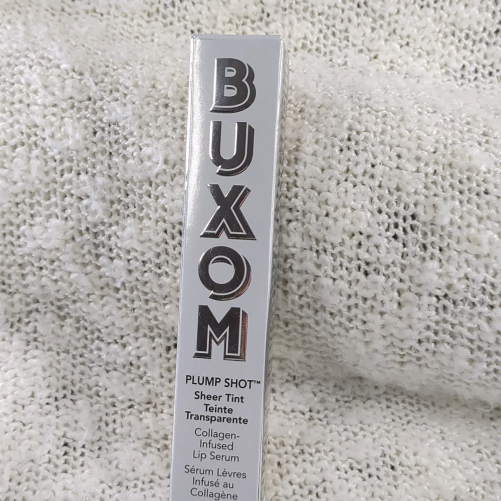 Buxom Plump Shot Sheer Tint in Plush Peach, 4ml/0.14fl oz